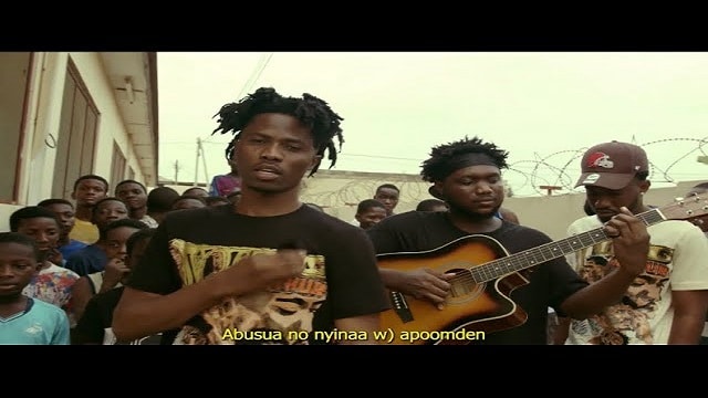 Kwesi Arthur – Celebrate (Acoustic Version)